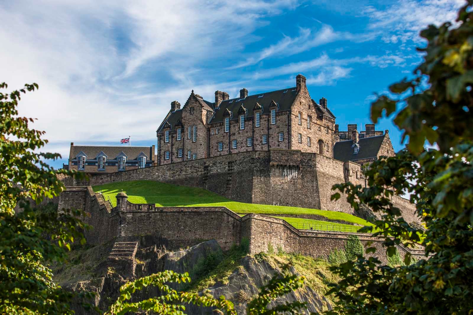 Favourite Places and Neighbourhoods to Stay in Edinburgh